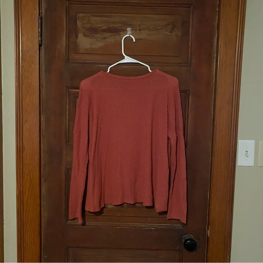 Paper Crane Women's Ribbed Cardigan - Brick Red